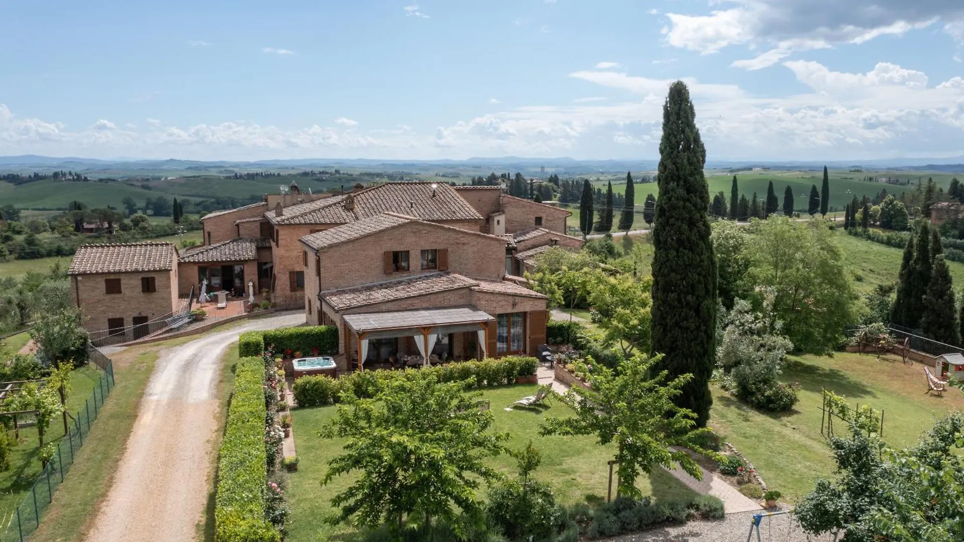 La Capanna Di Elfo Luxury Villa View Siena 0*,
