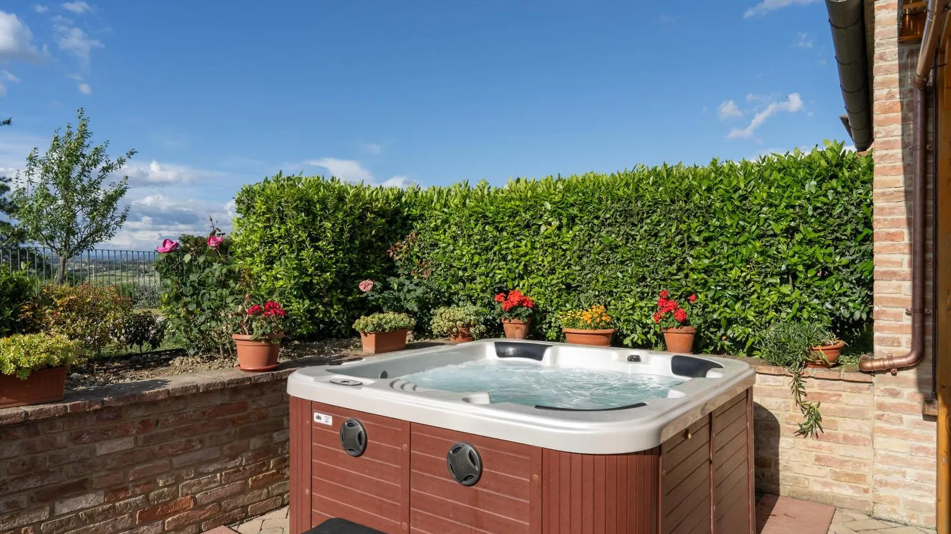 La Capanna Di Elfo Luxury Villa View Siena 0*,